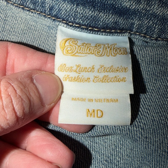RARE! Sailor Moon Pretty Guardian Distressed Denim Patch Jacket by Box Lunch - Picture 5 of 5